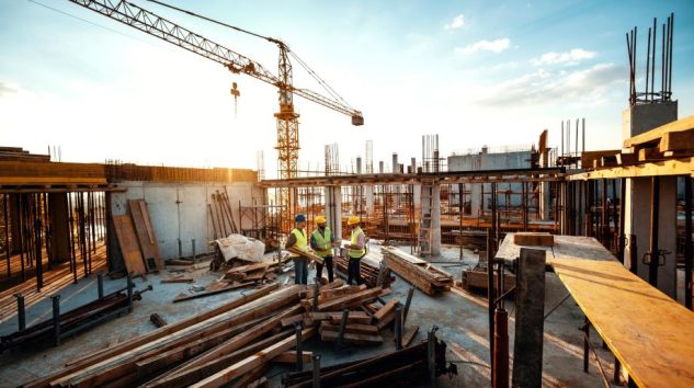 İNŞAAT SEKTÖRÜ BELİRSİZLİKLERE RAĞMEN BÜYÜMESİNE DEVAM EDİYOR