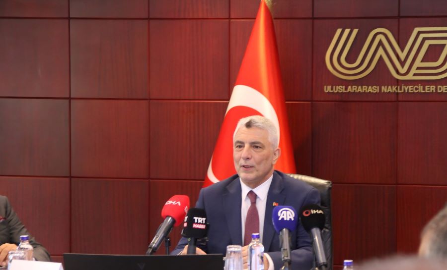 BAKAN BOLAT: TAŞIMACILIK SEKTÖRÜNE DESTEĞİMİZ SÜRECEK!