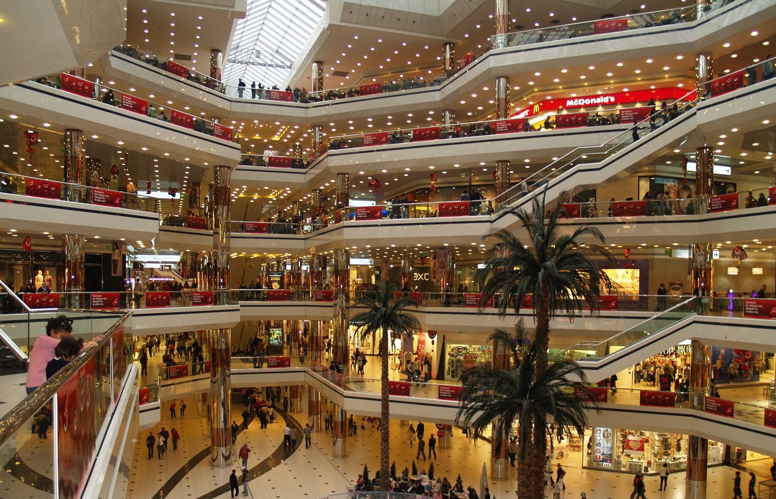 AVM ENDEKSİ ARALIK 2025’TE ENFLASYONLA PARALEL ARTTI