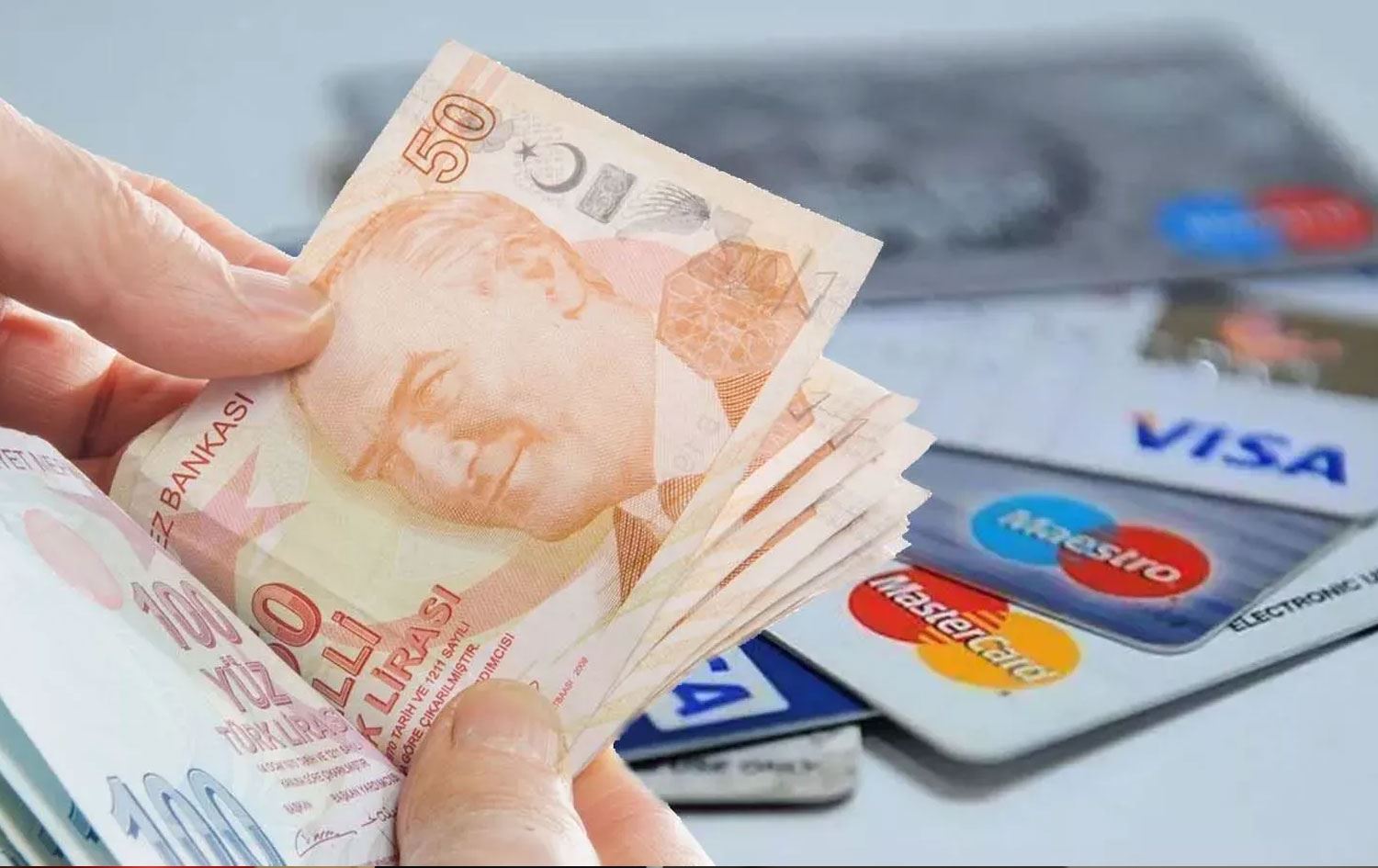 BORÇ ALARMI HER 10 KİŞİDEN 8’İ AY SONUNU GETİREMİYOR