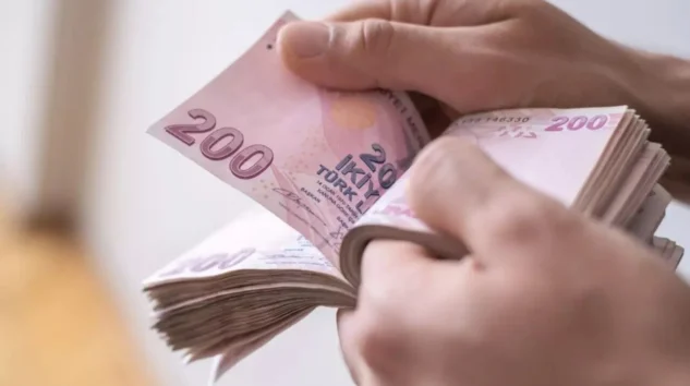 SAVAŞ VE SIKI PARA POLİTİKASI KREDİ BÜYÜMESİNİ DURDURMADI