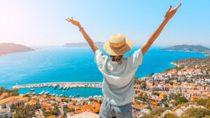 TURİZMDE YENİ DÖNEM; GÜÇLÜ TALEP VE DEĞİŞEN DENGELER İLE ŞEKİLLENİYOR