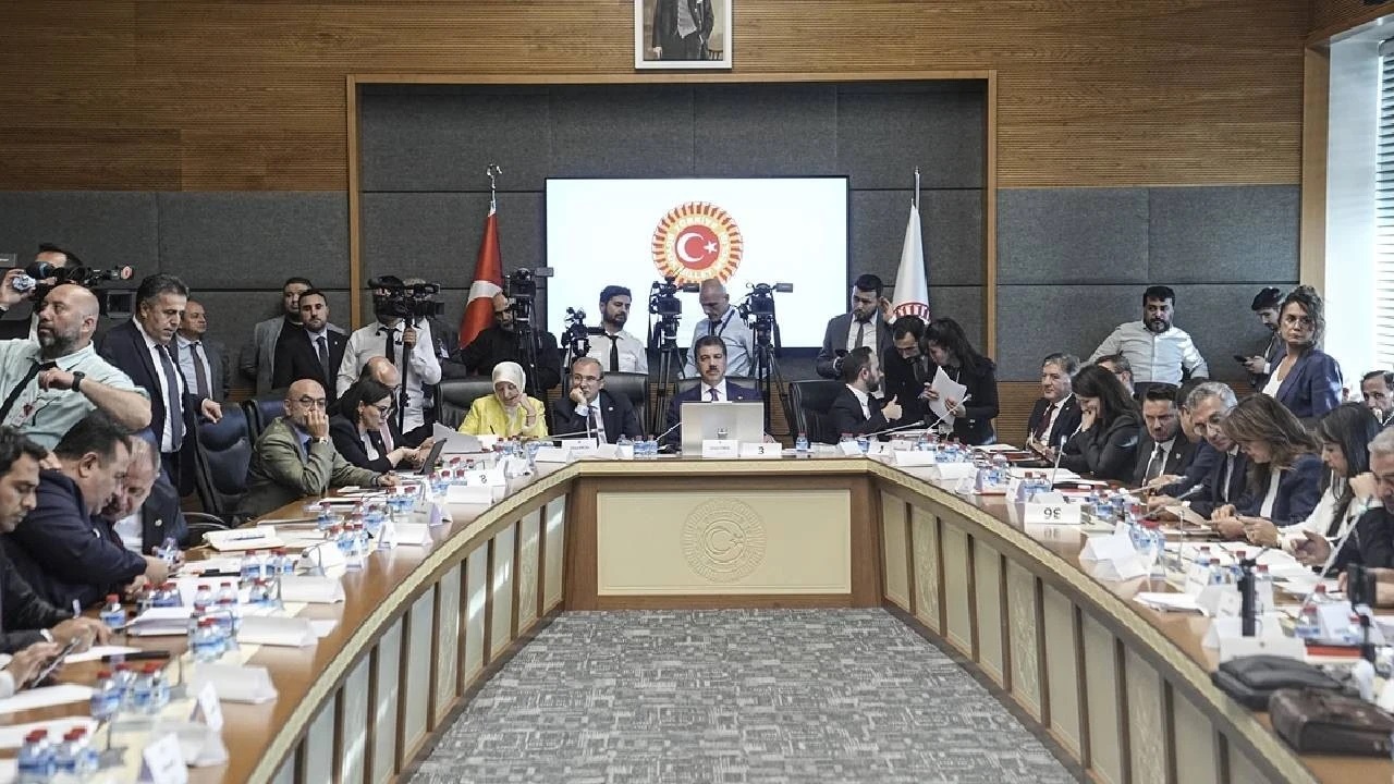 ÇERÇEVE YASA TEKLİFİ ADALET KOMİSYONU’NDA KABUL EDİLDİ